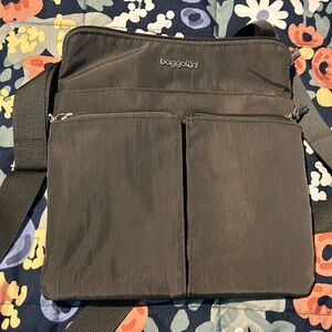 Grey beautiful crossbody bag very good condition never used but no tags.